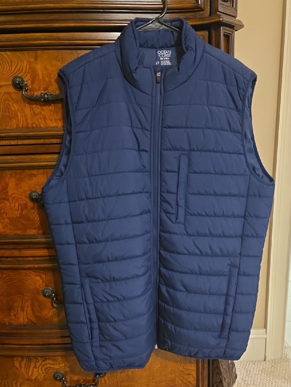 Ocean Coast Lightweight Quilted Vest in Navy